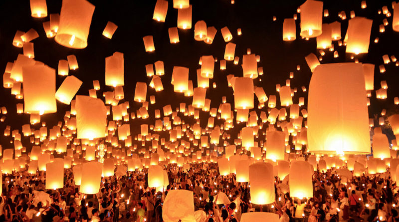 Image downloaded from Flickr; Image title "Loi Krathong festival Thai", attributed to UrbanUrban_Ru. Used under Creative Commons license Attribution-ShareAlike 2.0 Generic (CC BY-SA 2.0) https://creativecommons.org/licenses/by-sa/2.0/